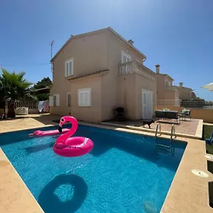Beautiful Independent House Ferienhaus